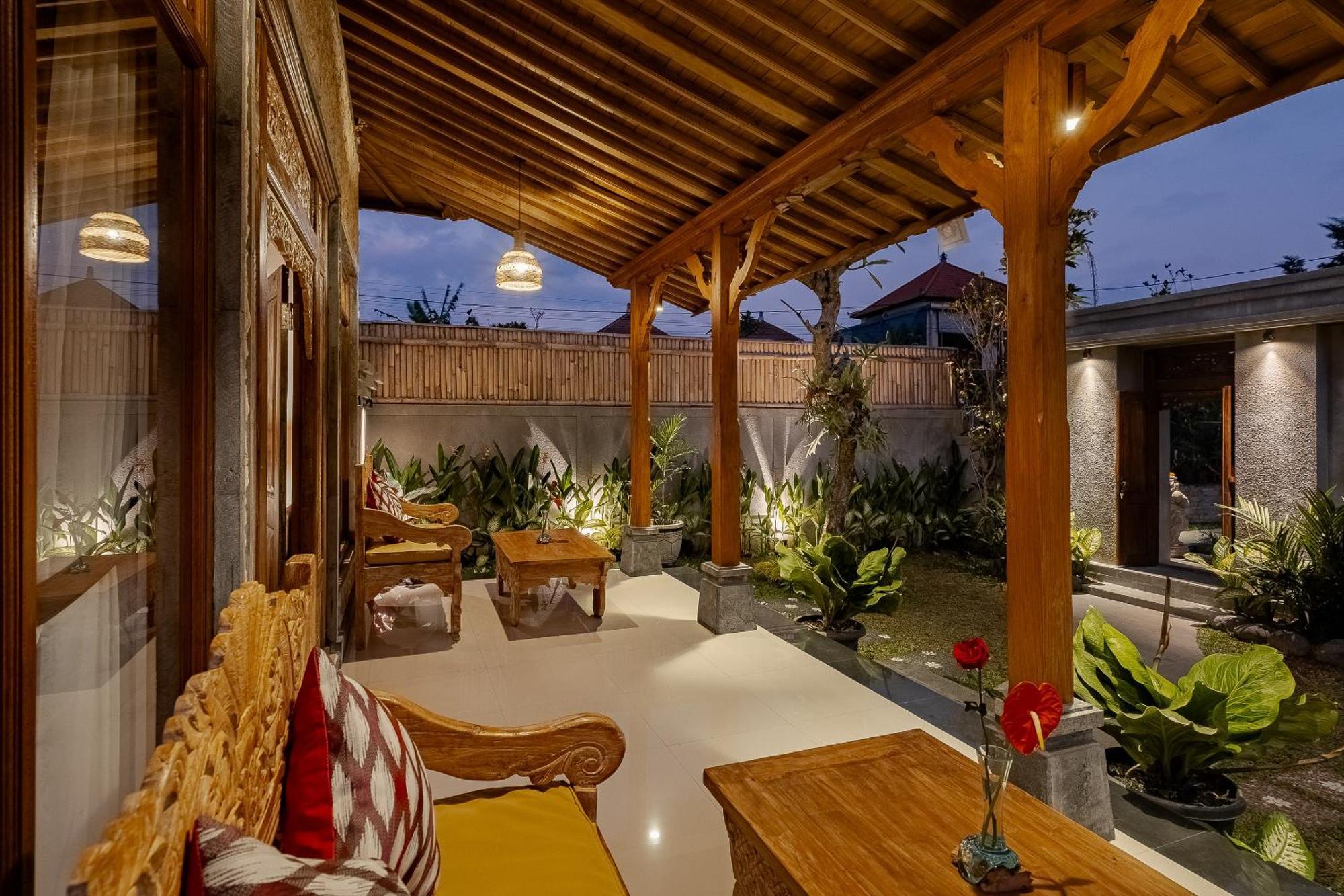 Ari Yudha Ubud Villa エクステリア 写真
